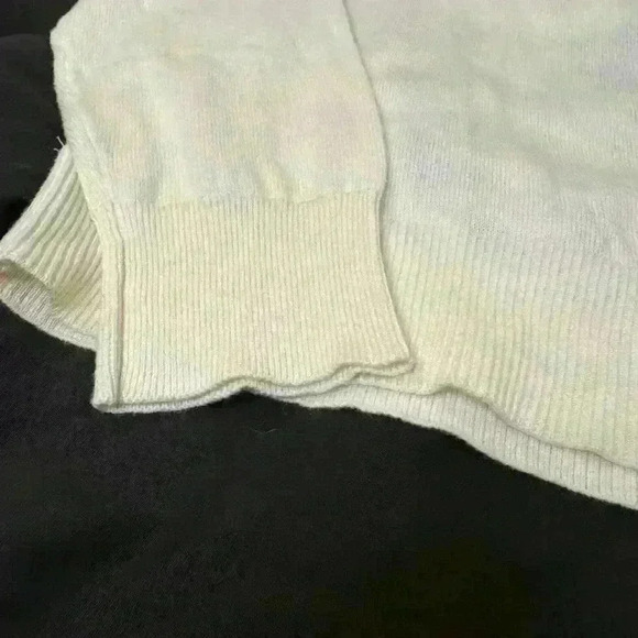 KARL LAGERFELD Cropped Feminine Cardigan  Pearl Buttons Ribbed and Floral Back - Picture 5 of 8